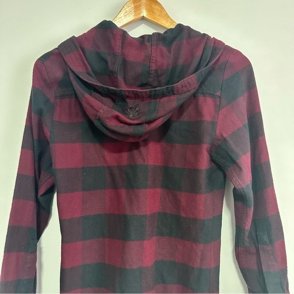 Aritzia TNA Hooded Wine & Black Checkered Flannel Button Down Shirt Size S - Picture 4 of 6